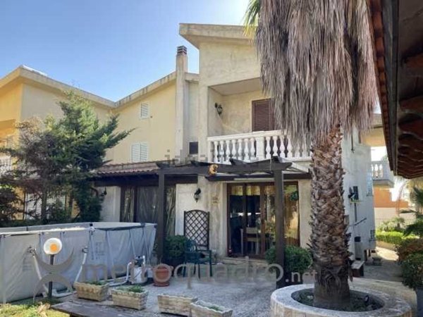 casa indipendente in vendita a Sciacca