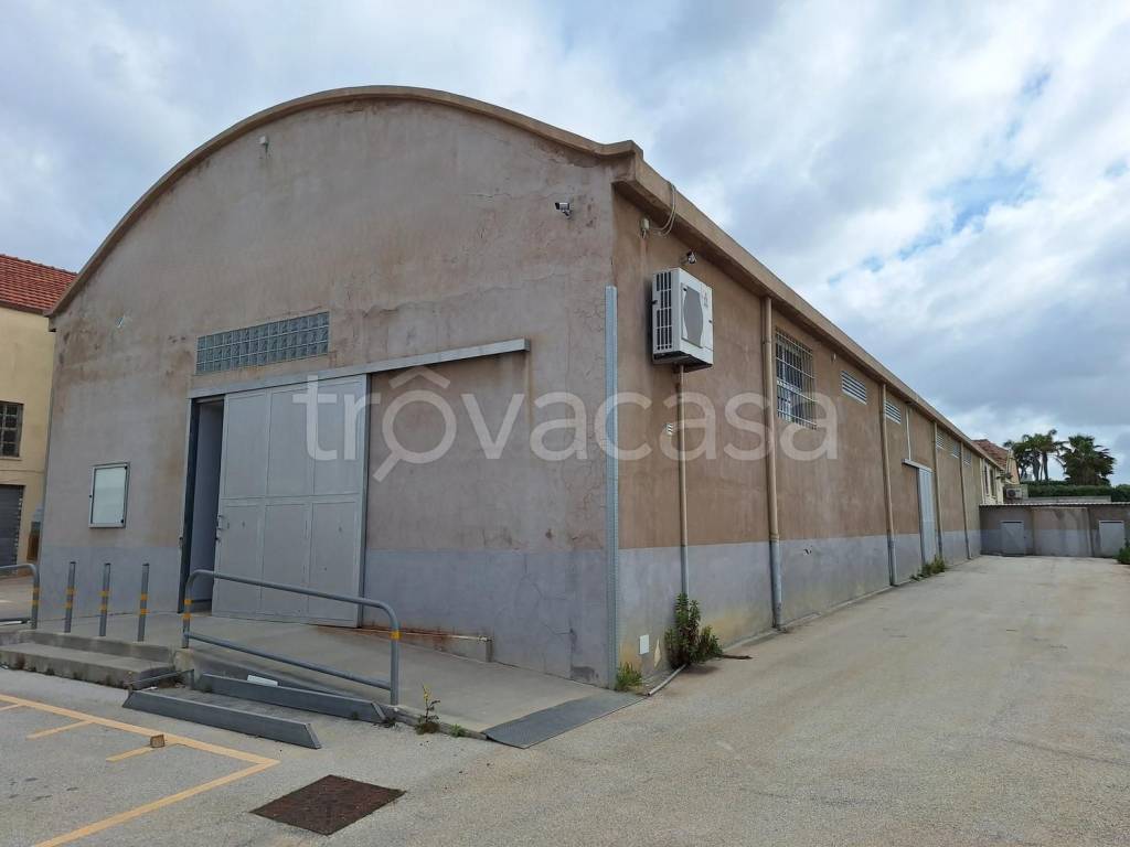 negozio in vendita a Sciacca