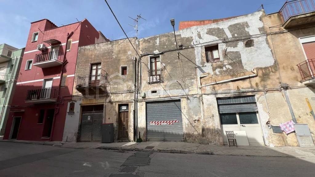 pentavano in vendita a Sciacca