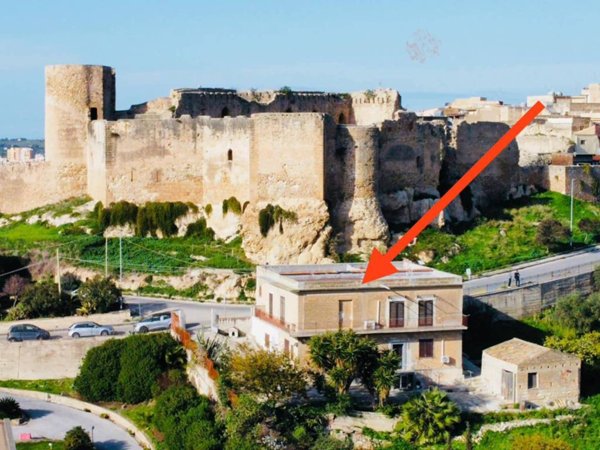intera palazzina in vendita a Sciacca in zona San Calogero