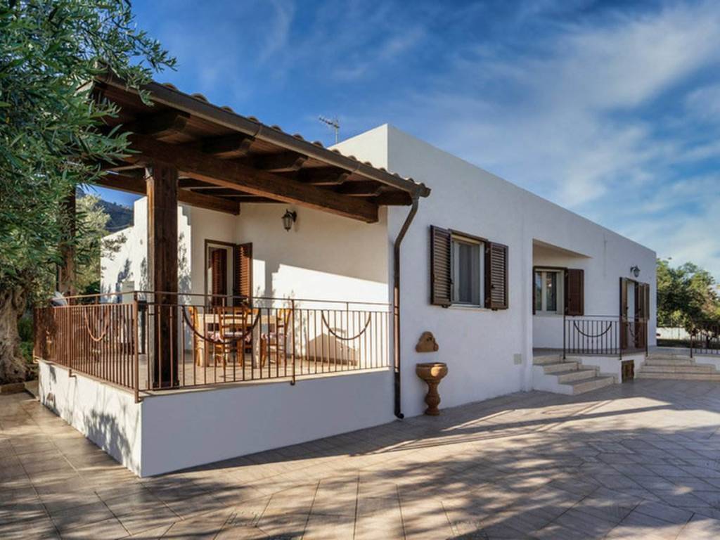 casa indipendente in vendita a Sciacca