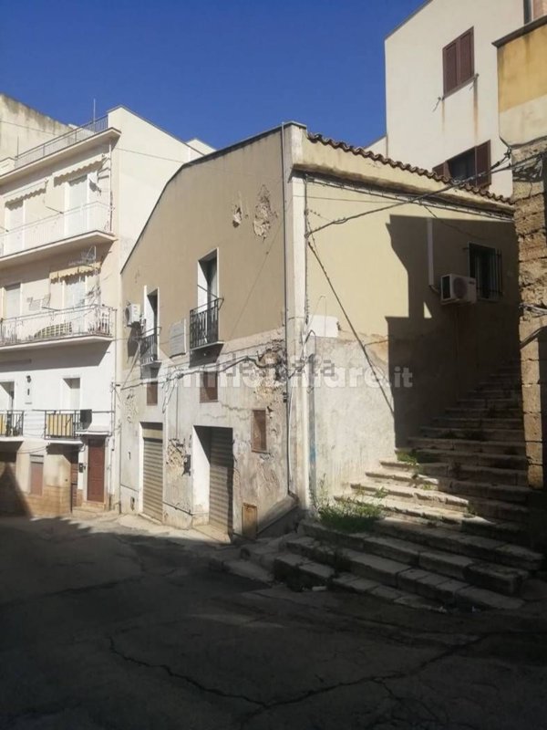 pentavano in vendita a Sciacca