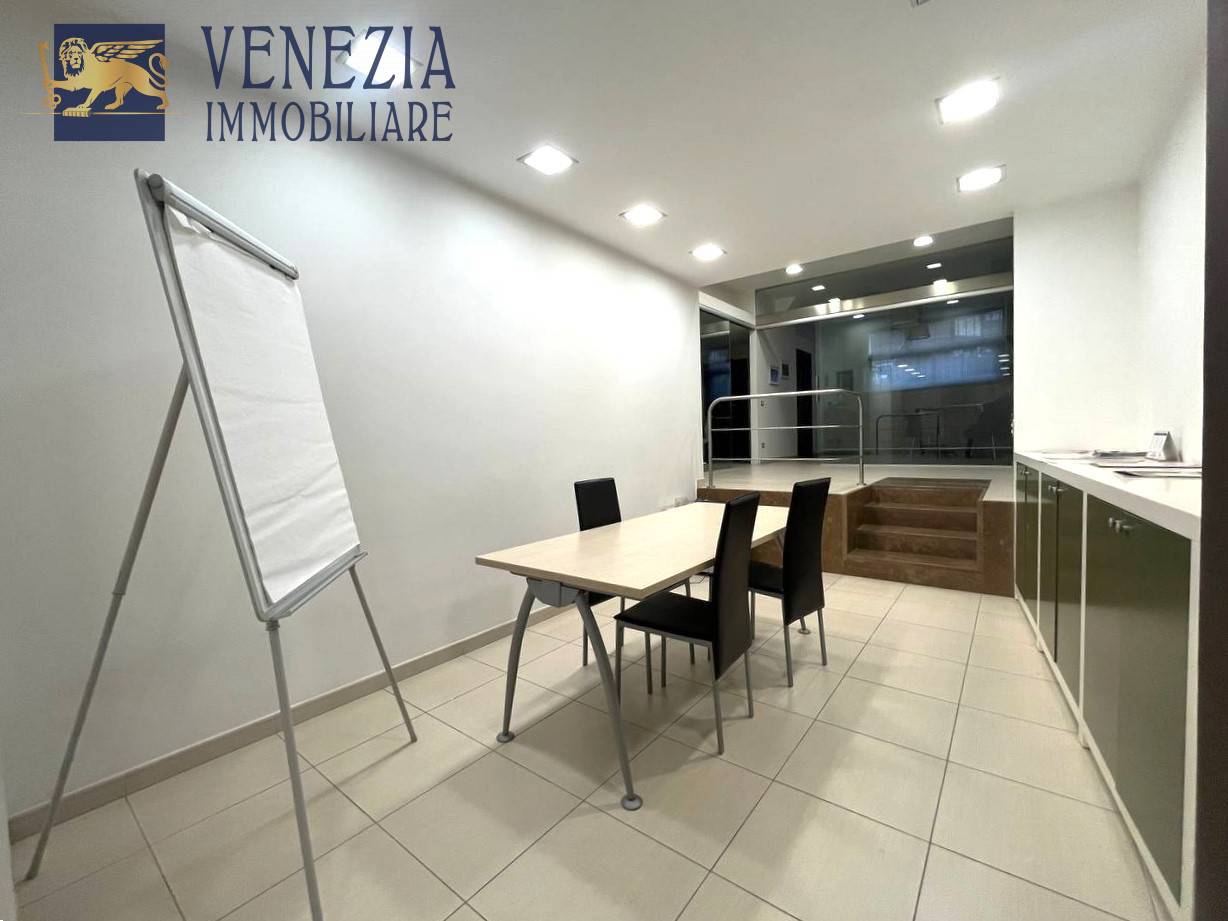ufficio in vendita a Sciacca in zona Centro Città