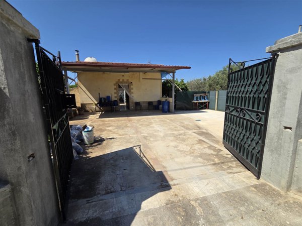 casa indipendente in vendita a Sciacca