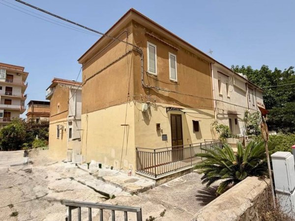casa indipendente in vendita a Sciacca in zona Centro Città