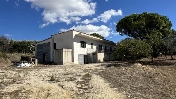 casa indipendente in vendita a Sciacca