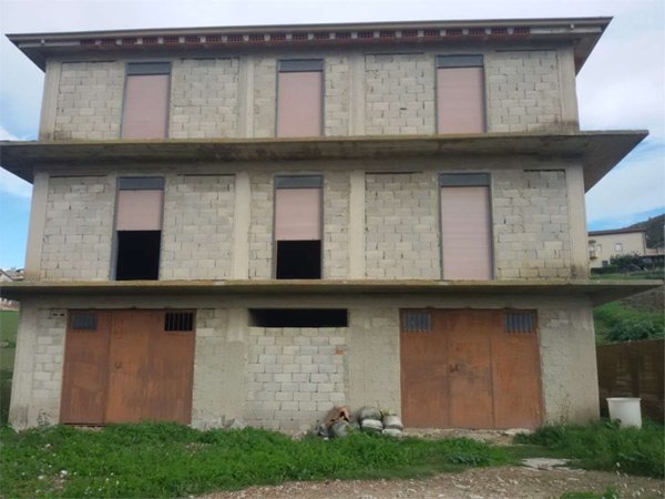 casa indipendente in vendita ad Acquaviva Platani