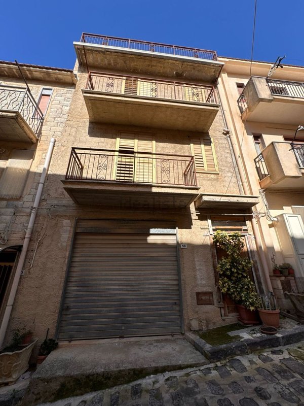 casa indipendente in vendita ad Acquaviva Platani