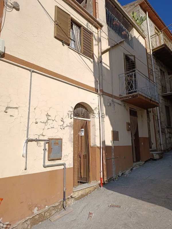 casa indipendente in vendita ad Acquaviva Platani
