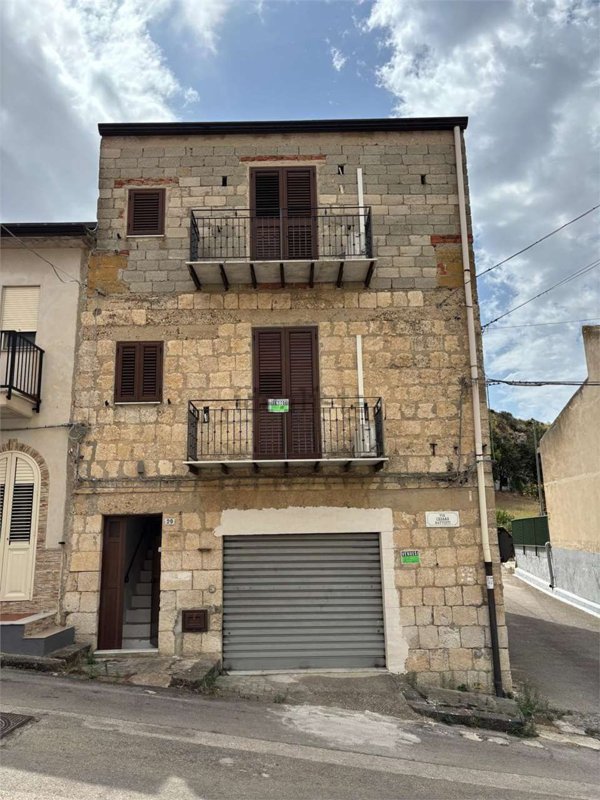 casa indipendente in vendita ad Acquaviva Platani