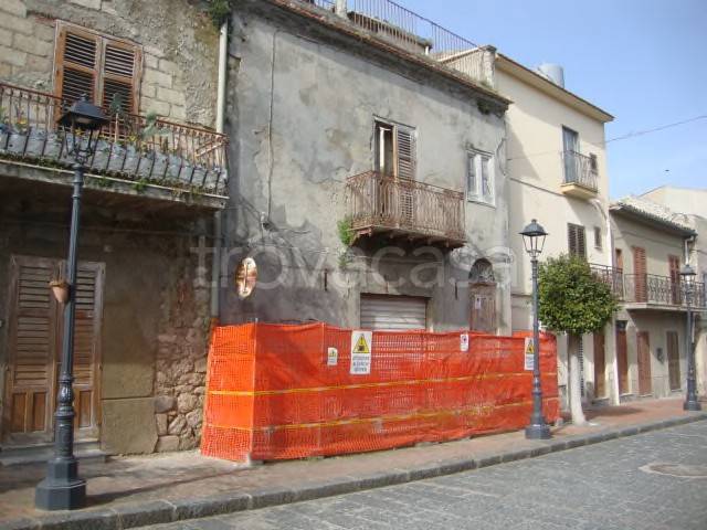 casa indipendente in vendita a Bompensiere