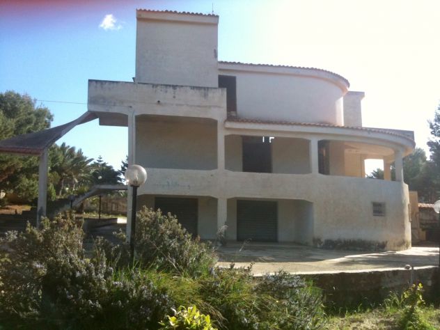 casa indipendente in vendita a Butera in zona Falconara