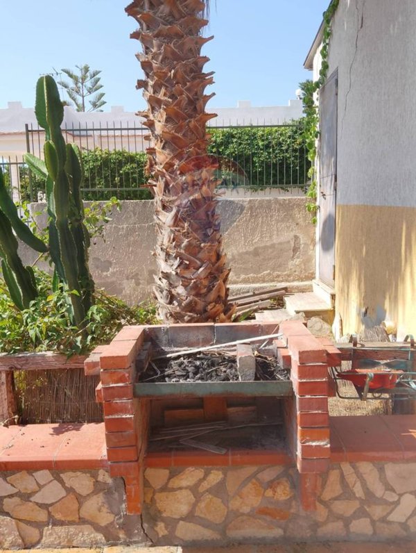 casa indipendente in vendita a Butera