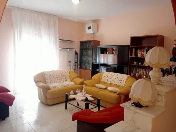 casa indipendente in vendita a Butera