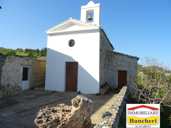 casa indipendente in vendita a Caltanissetta in zona Centro Storico