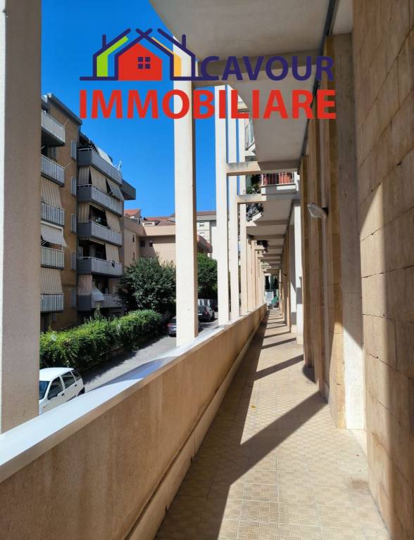 locale commerciale in vendita a Caltanissetta