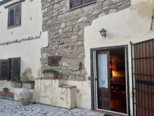 casa indipendente in vendita a Caltanissetta