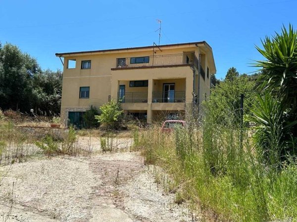 casa indipendente in vendita a Caltanissetta