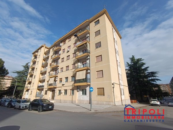 appartamento in vendita a Caltanissetta in zona Balate / Pinzelli