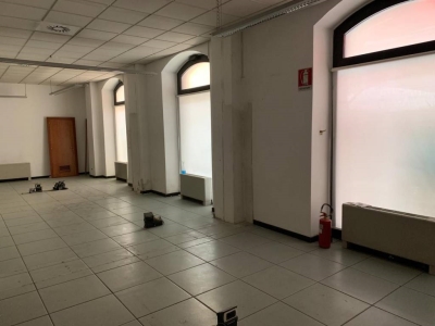 negozio in vendita a Caltanissetta in zona Centro Storico