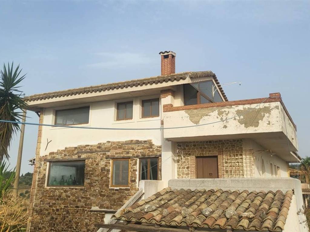 casa indipendente in vendita a Caltanissetta
