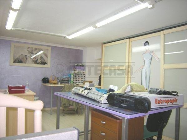 locale commerciale in vendita a Caltanissetta