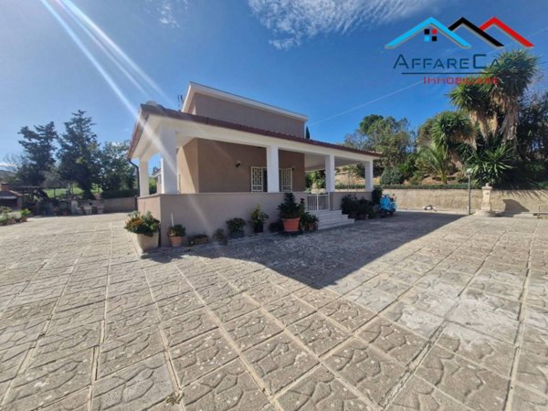 casa indipendente in vendita a Caltanissetta