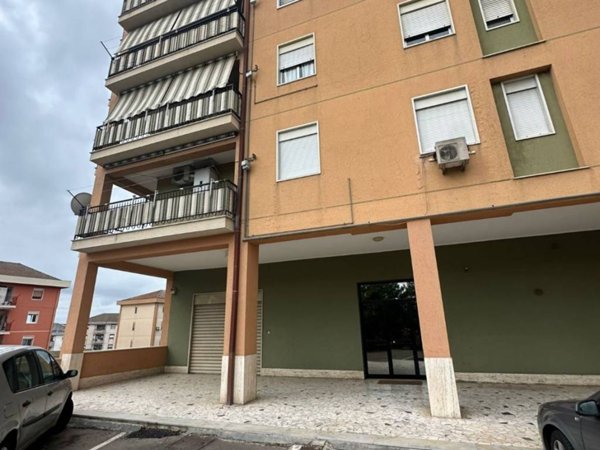 negozio in vendita a Caltanissetta