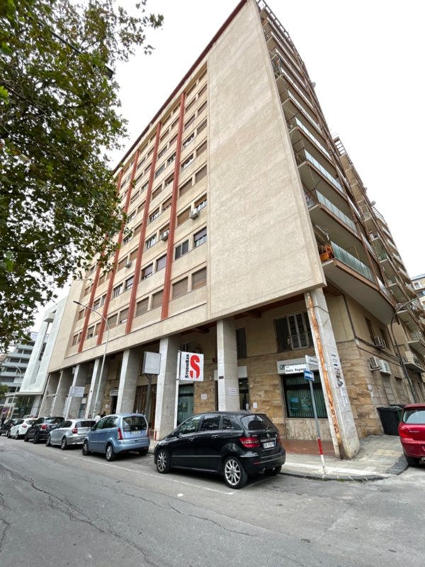 appartamento in vendita a Caltanissetta in zona Palmitelli