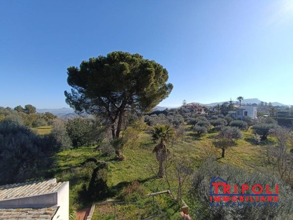 casa indipendente in vendita a Caltanissetta