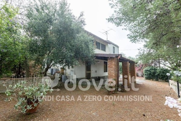 casa indipendente in vendita a Caltanissetta