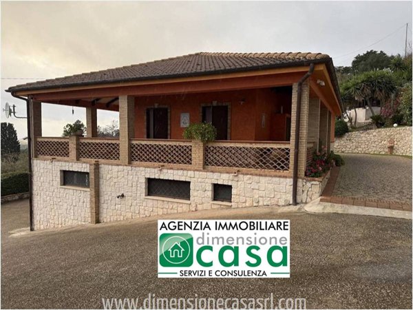 casa indipendente in vendita a Caltanissetta