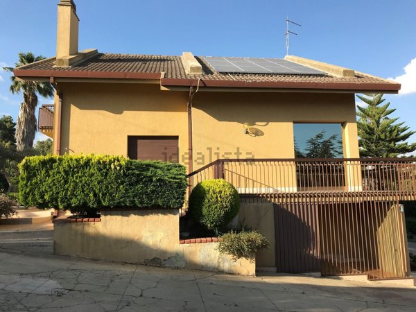 casa indipendente in vendita a Caltanissetta