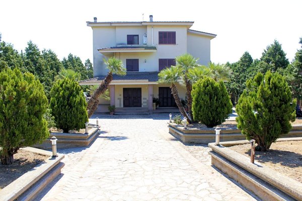 casa indipendente in vendita a Caltanissetta