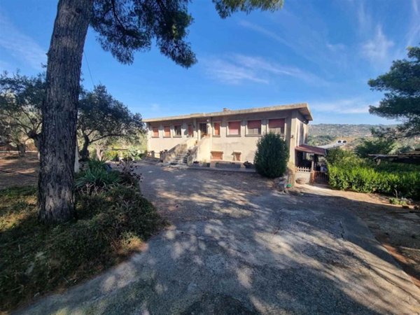 casa indipendente in vendita a Caltanissetta