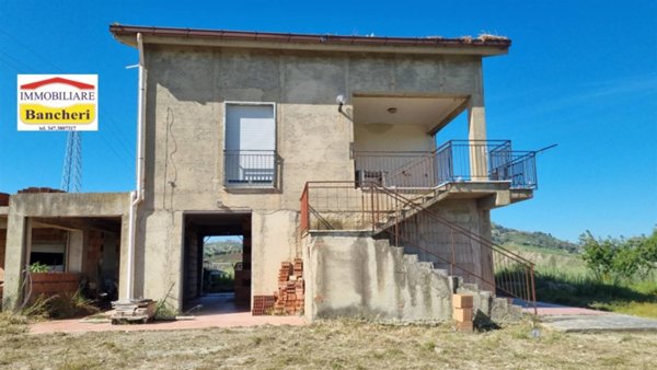casa indipendente in vendita a Caltanissetta