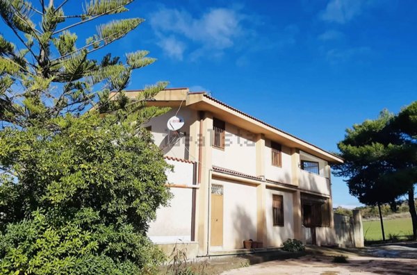 casa indipendente in vendita a Caltanissetta