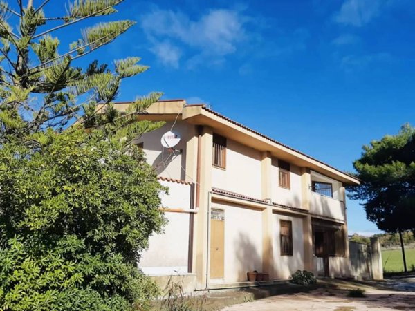 casa indipendente in vendita a Caltanissetta