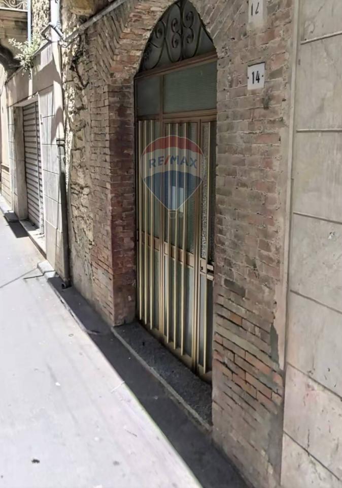appartamento in vendita a Caltanissetta in zona Centro Storico
