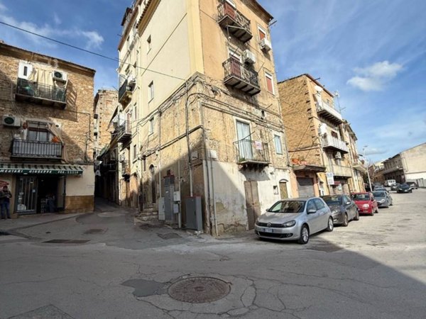 appartamento in vendita a Caltanissetta in zona Centro Storico