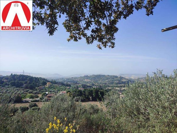 casa indipendente in vendita a Caltanissetta