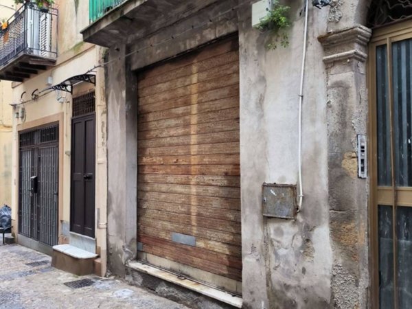 negozio in vendita a Caltanissetta