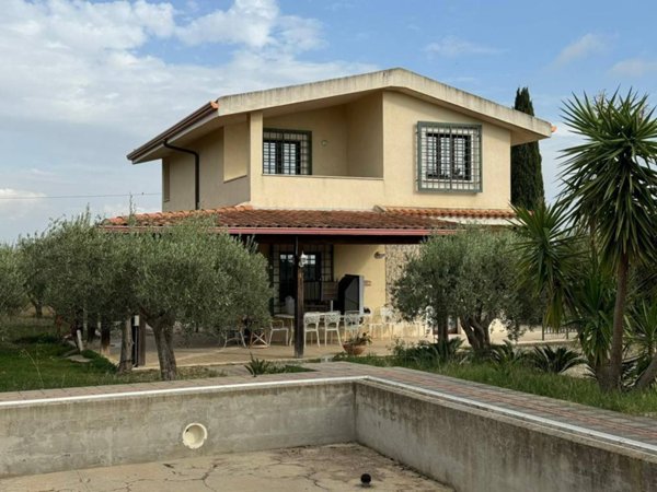 casa indipendente in vendita a Caltanissetta