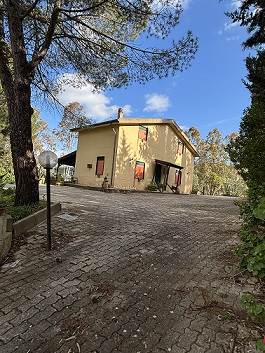 casa indipendente in vendita a Caltanissetta