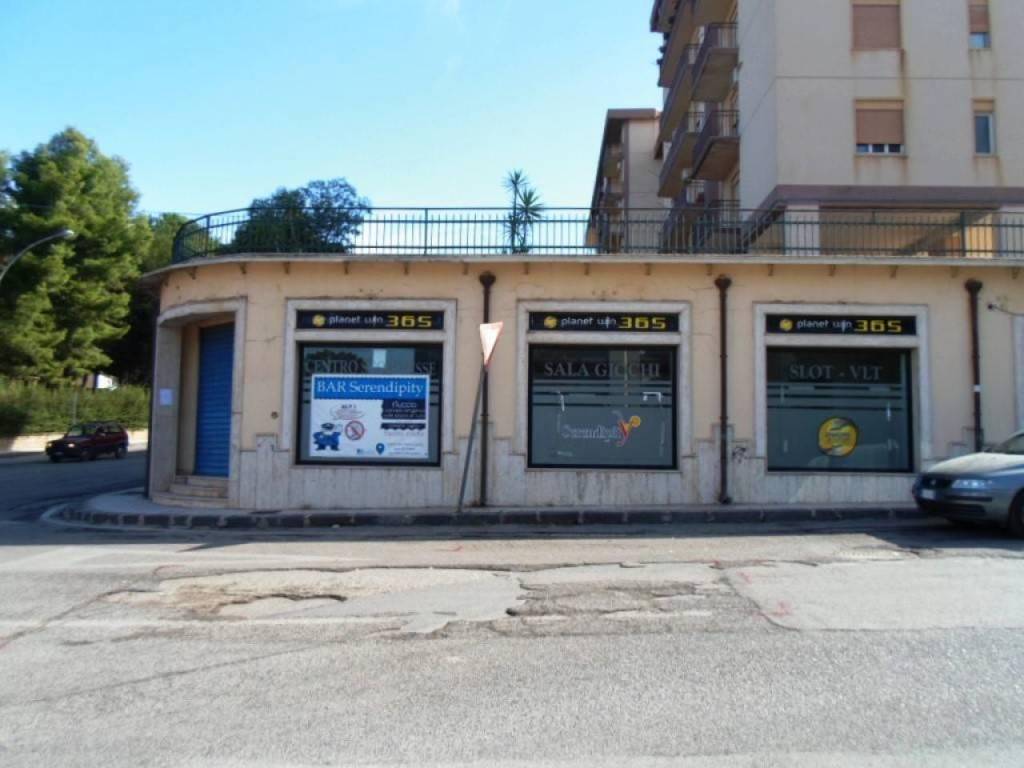 negozio in vendita a Caltanissetta