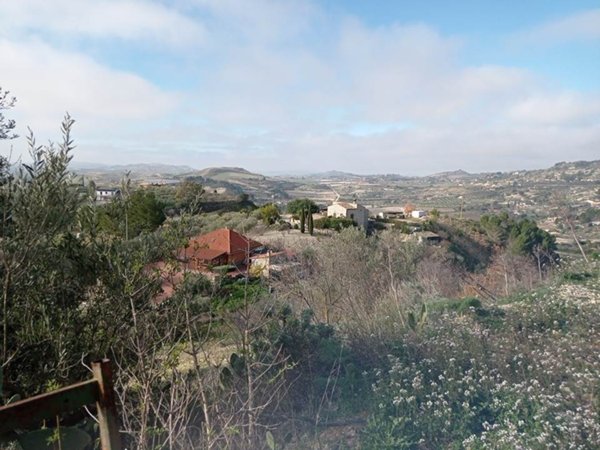 casa indipendente in vendita a Caltanissetta