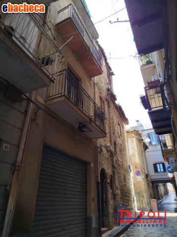 appartamento in vendita a Caltanissetta in zona Centro Storico