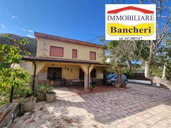 casa indipendente in vendita a Caltanissetta