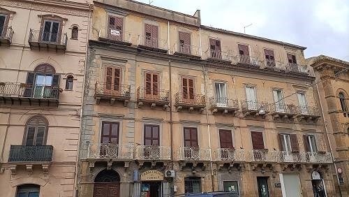 appartamento in vendita a Caltanissetta in zona Centro Storico