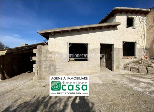 casa indipendente in vendita a Caltanissetta in zona Prestianni